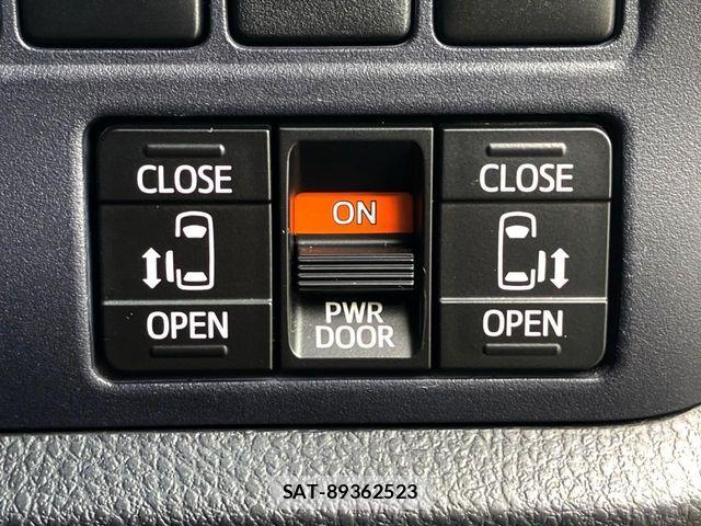 Toyota VOXY HYBRID 2014-10 6642861-5