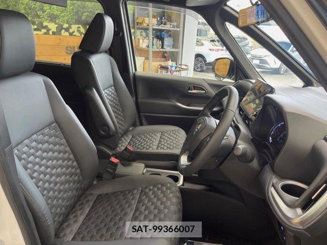 Toyota VOXY HYBRID 2023-05 6642857-6