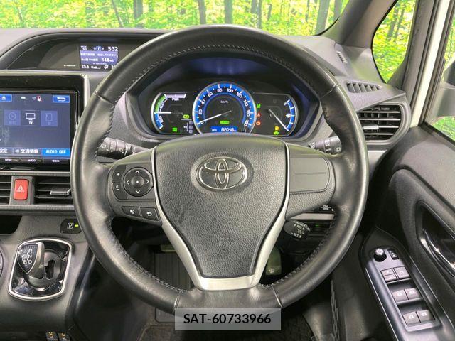 Toyota VOXY HYBRID 2016-12 6674139-11