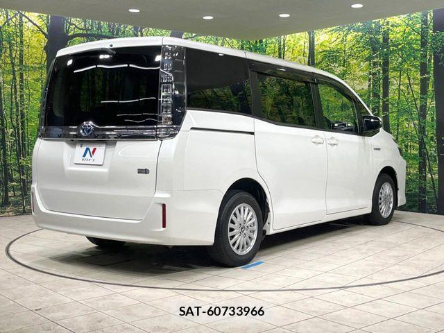 Toyota VOXY HYBRID 2016-12 6674139-17