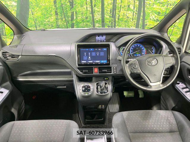 Toyota VOXY HYBRID 2016-12 6674139-1