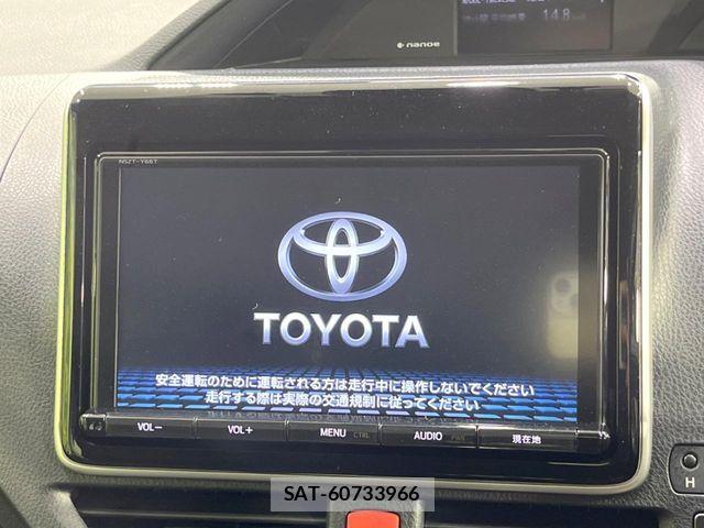 Toyota VOXY HYBRID 2016-12 6674139-5