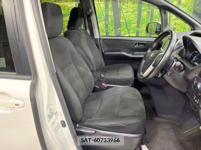 Toyota VOXY HYBRID 2016-12 6674139-7