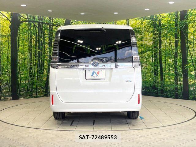 Toyota VOXY HYBRID 2017-10 6674138-15