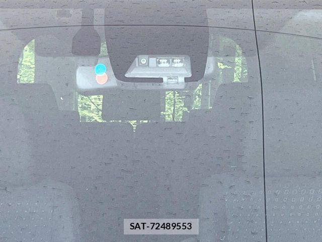 Toyota VOXY HYBRID 2017-10 6674138-3