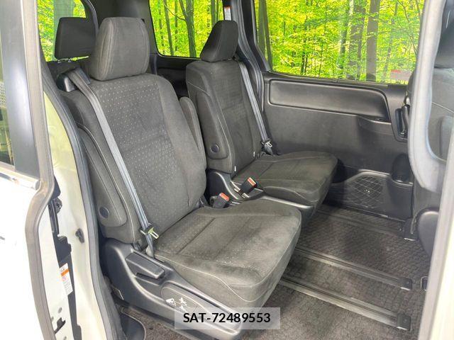 Toyota VOXY HYBRID 2017-10 6674138-8