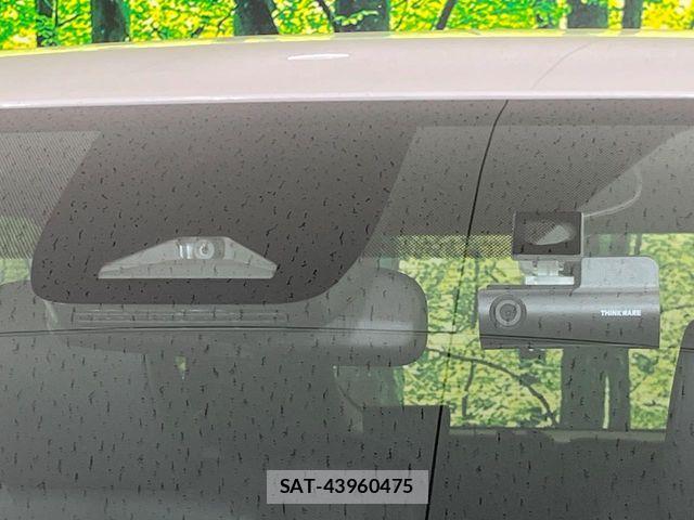 Toyota VOXY HYBRID 2025-10 6674116-2