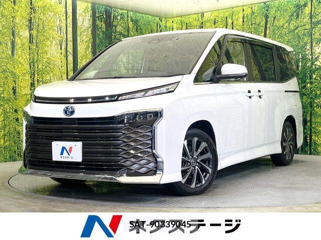 Toyota VOXY HYBRID 2023-12 6674115-0