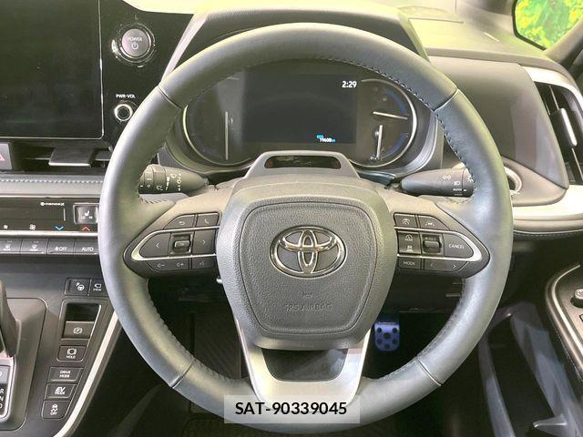 Toyota VOXY HYBRID 2023-12 6674115-11