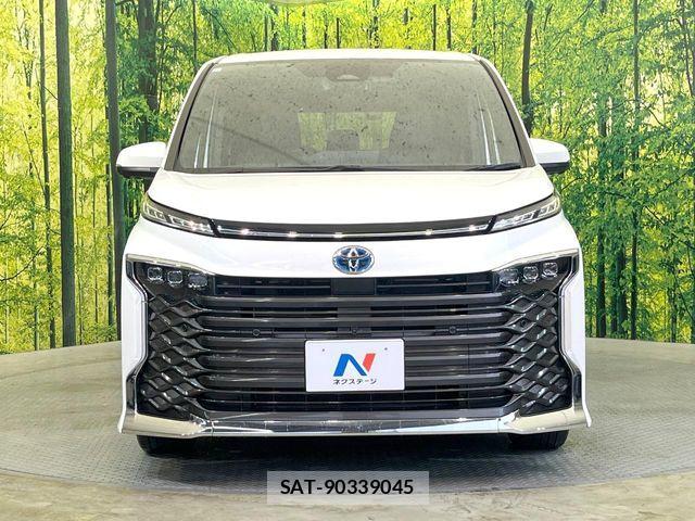 Toyota VOXY HYBRID 2023-12 6674115-14