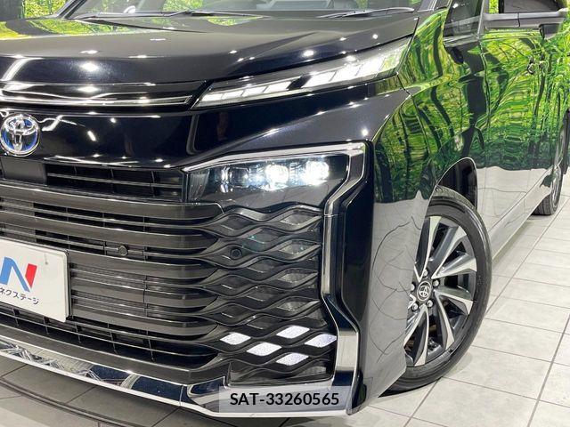 Toyota VOXY HYBRID 2024-01 6674119-12