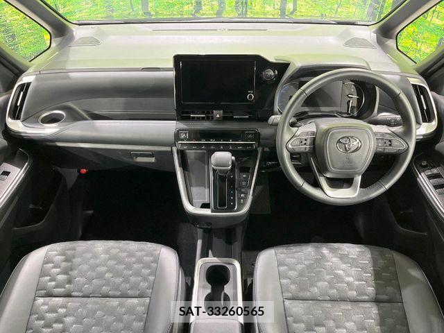 Toyota VOXY HYBRID 2024-01 6674119-1