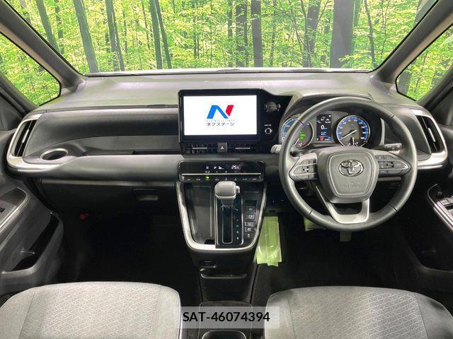 Toyota VOXY HYBRID 2024-03 6674132-1