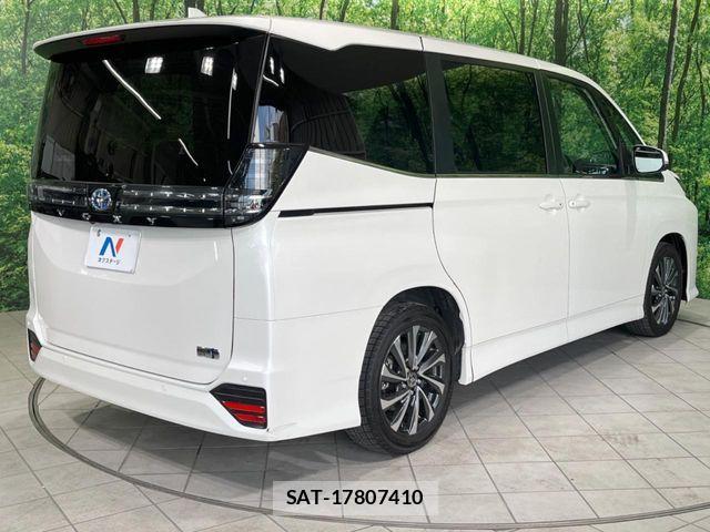 Toyota VOXY HYBRID 2025-10 6674122-17