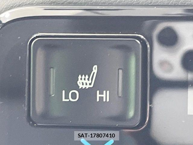 Toyota VOXY HYBRID 2025-10 6674122-6