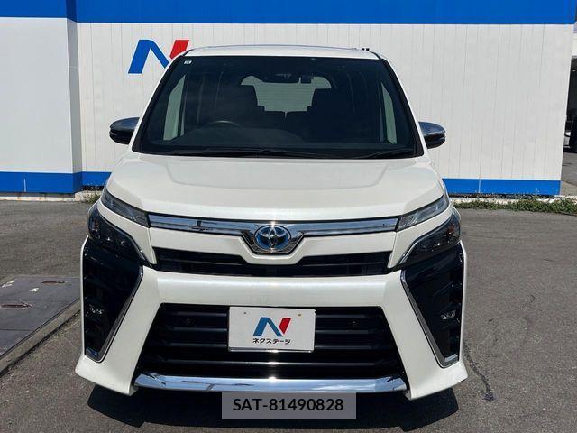 Toyota VOXY HYBRID 2020-11 6678748-15