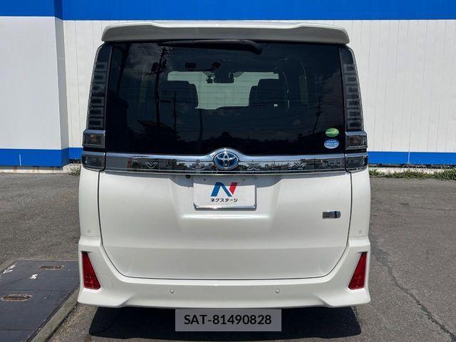 Toyota VOXY HYBRID 2020-11 6678748-16