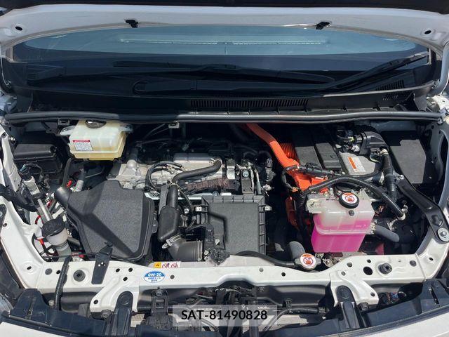 Toyota VOXY HYBRID 2020-11 6678748-19