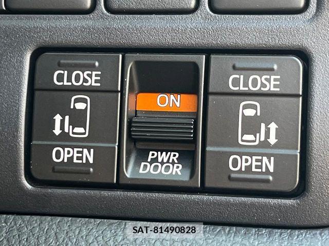 Toyota VOXY HYBRID 2020-11 6678748-6