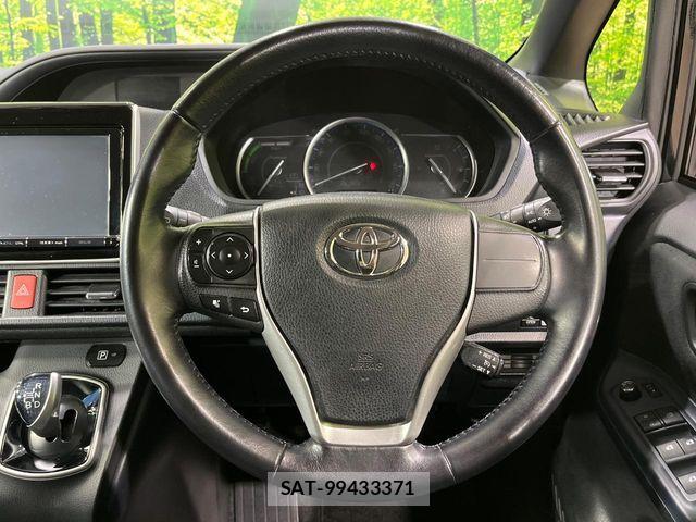 Toyota VOXY HYBRID 2015-03 6678765-11