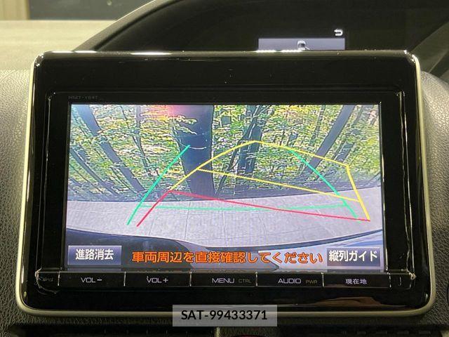 Toyota VOXY HYBRID 2015-03 6678765-3