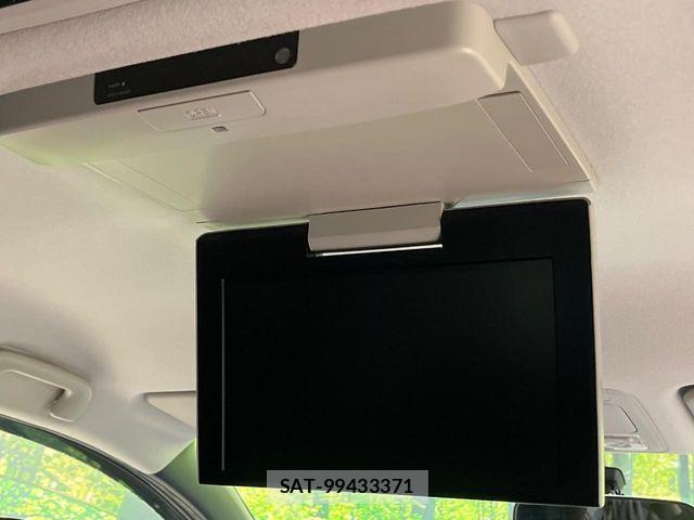 Toyota VOXY HYBRID 2015-03 6678765-4