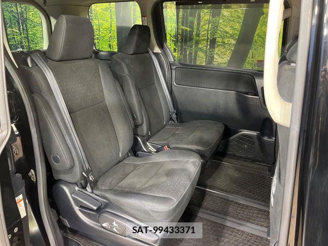 Toyota VOXY HYBRID 2015-03 6678765-8