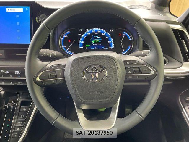 Toyota VOXY HYBRID 2025-10 6678729-10