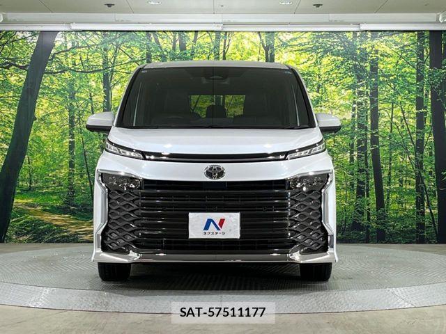 Toyota VOXY HYBRID 2026-04 6678716-14