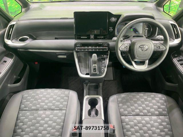 Toyota VOXY HYBRID 2024-11 6678723-1