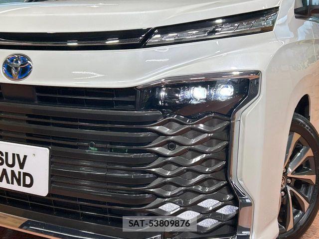Toyota VOXY HYBRID 2023-12 6678728-11