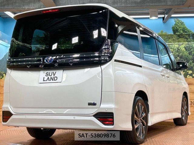 Toyota VOXY HYBRID 2023-12 6678728-16