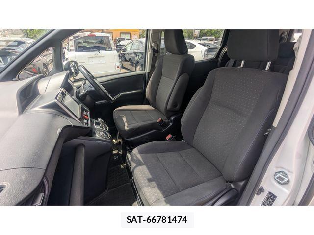 Toyota VOXY HYBRID 2015-01 6678768-12