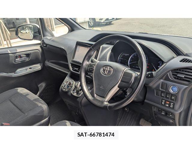 Toyota VOXY HYBRID 2015-01 6678768-14