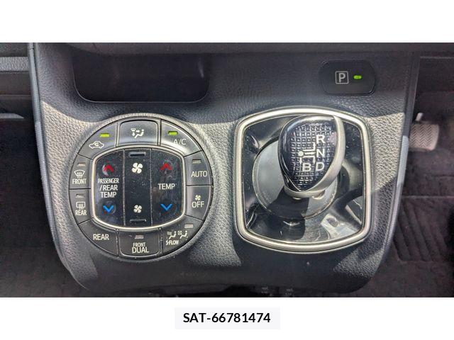 Toyota VOXY HYBRID 2015-01 6678768-23
