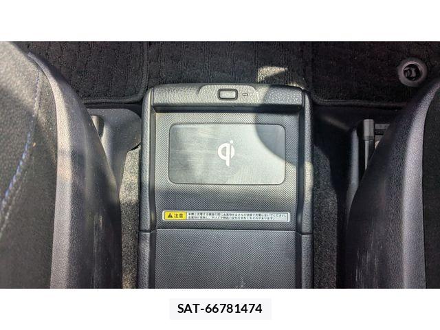 Toyota VOXY HYBRID 2015-01 6678768-24