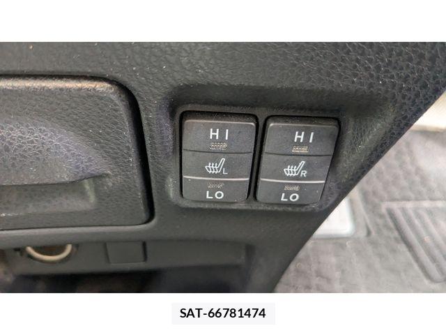 Toyota VOXY HYBRID 2015-01 6678768-25