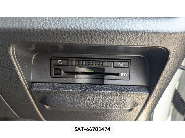 Toyota VOXY HYBRID 2015-01 6678768-26