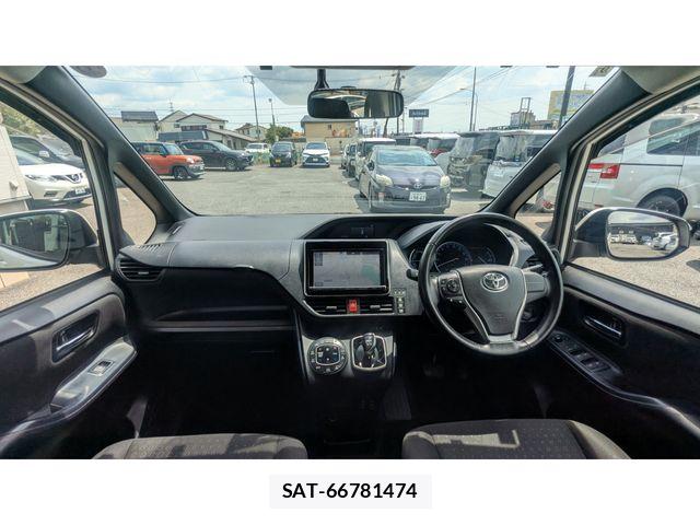 Toyota VOXY HYBRID 2015-01 6678768-2