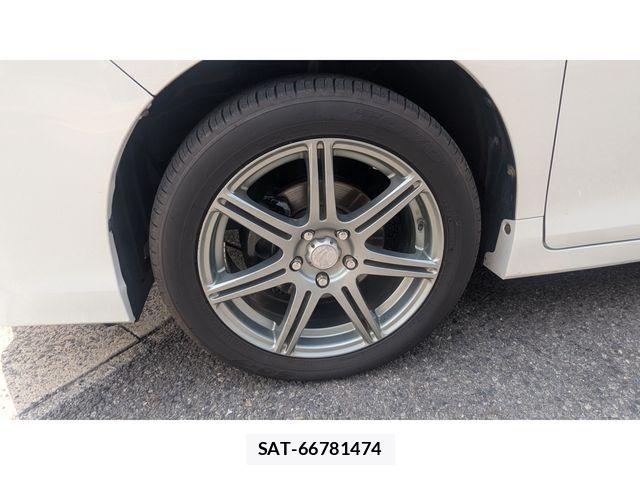 Toyota VOXY HYBRID 2015-01 6678768-29