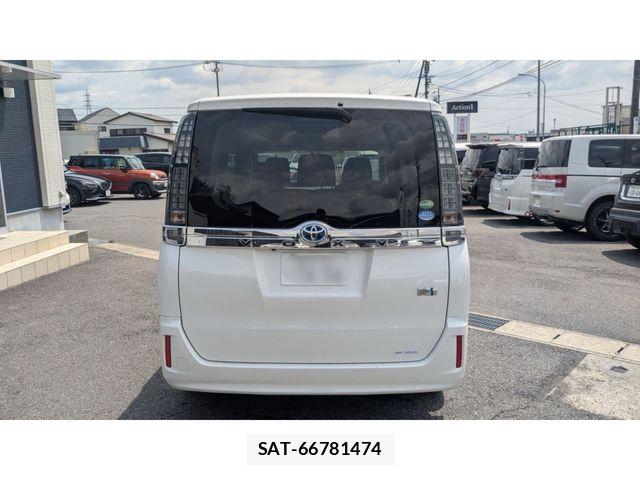 Toyota VOXY HYBRID 2015-01 6678768-6
