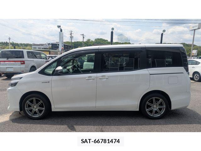 Toyota VOXY HYBRID 2015-01 6678768-8