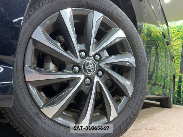 Toyota VOXY HYBRID 2024-07 6678732-12