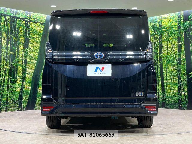 Toyota VOXY HYBRID 2024-07 6678732-14