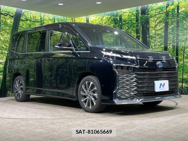 Toyota VOXY HYBRID 2024-07 6678732-15