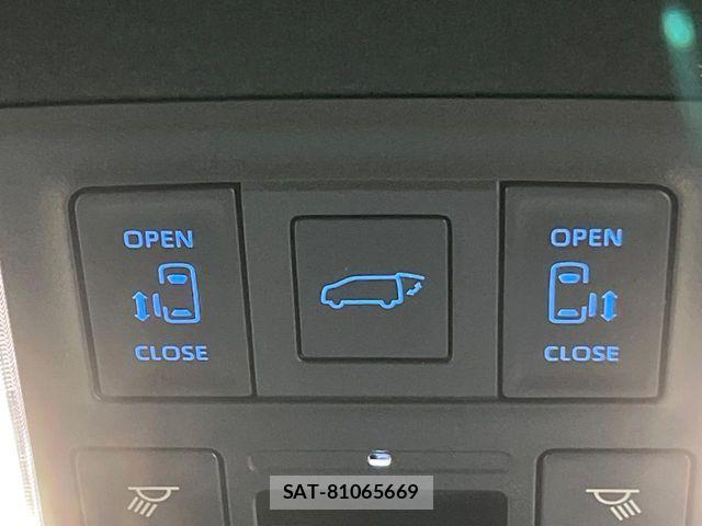 Toyota VOXY HYBRID 2024-07 6678732-5