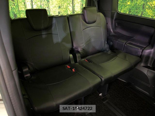 Toyota VOXY HYBRID 2019-05 6678753-9