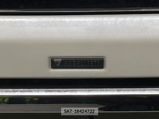 Toyota VOXY HYBRID 2019-05 6678753-2