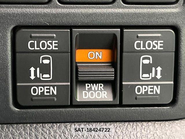 Toyota VOXY HYBRID 2019-05 6678753-6