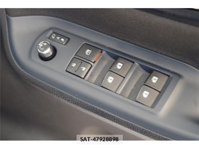 Toyota VOXY HYBRID 2016-02 6678760-14